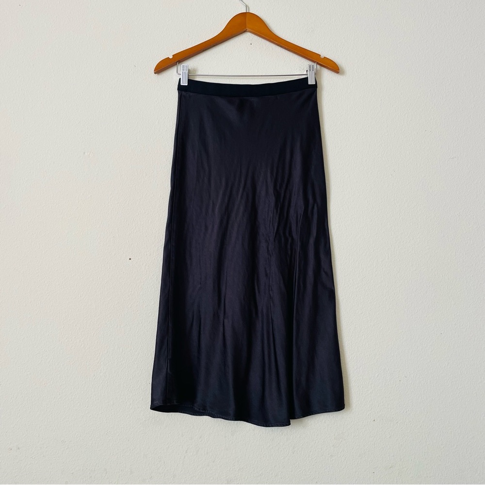 Rails SMALL Berlin satin crepe high rise black midi skirt - Picture 3 of 6